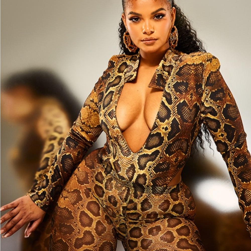 PLUS SIZE PLUNGE BODY SUIT